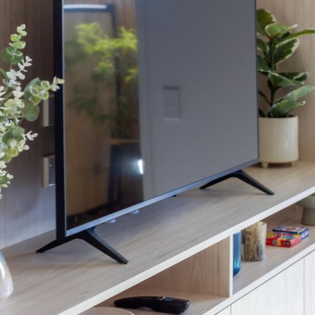Downtown Delight: Studio At 8 Wilmer With Backyard Christchurch Exteriér fotografie